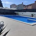 Pansiyon Viktor And 2