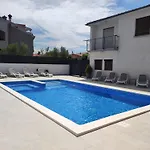 Pansiyon Viktor And 2
