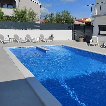Viktor And 2 Privatunterkunft Rovinj