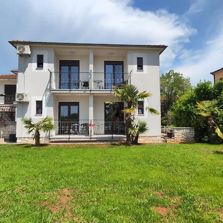 Viktor Rooms&apartments 2 *