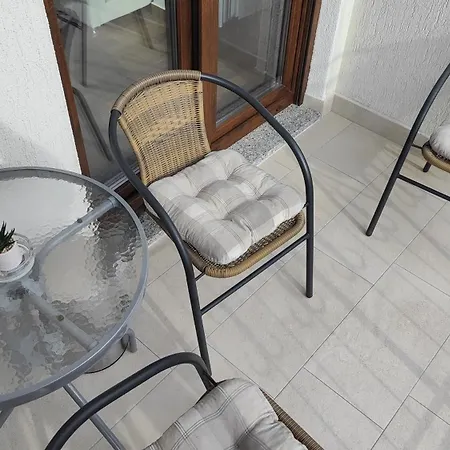 Viktor Rooms&apartments 2 *