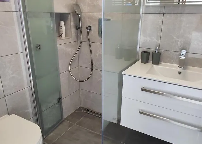 Viktor Rooms&apartments 2 *