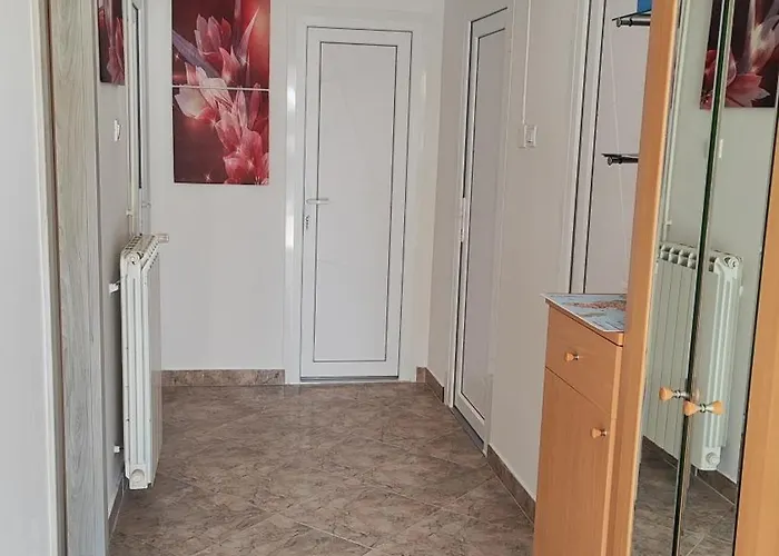 Viktor Rooms&apartments 2 *