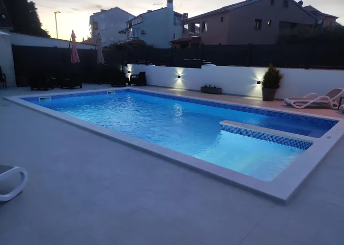 Viktor And 2 Privatunterkunft