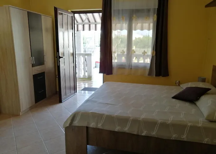 Viktor Rooms&apartments 2 *
