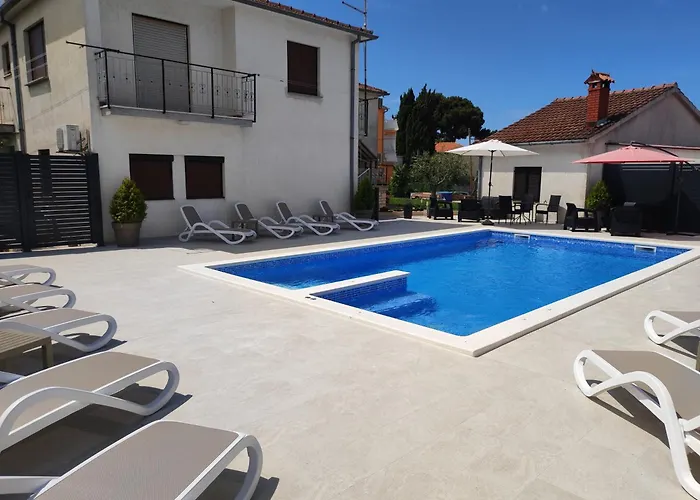 Viktor And 2 Privatunterkunft *