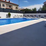 Viktor And 2 Rovinj