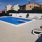 Viktor And 2