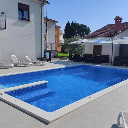 Pansiyon Viktor And 2 Rovinj